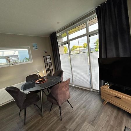 Ferienhaus / Chalet / Bungalow Am See, Holland, Niederlande, Lathum Dış mekan fotoğraf