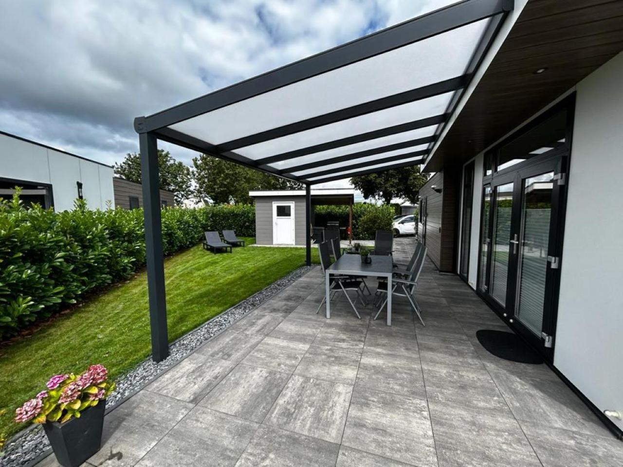 Ferienhaus / Chalet / Bungalow Am See, Holland, Niederlande, Lathum Dış mekan fotoğraf